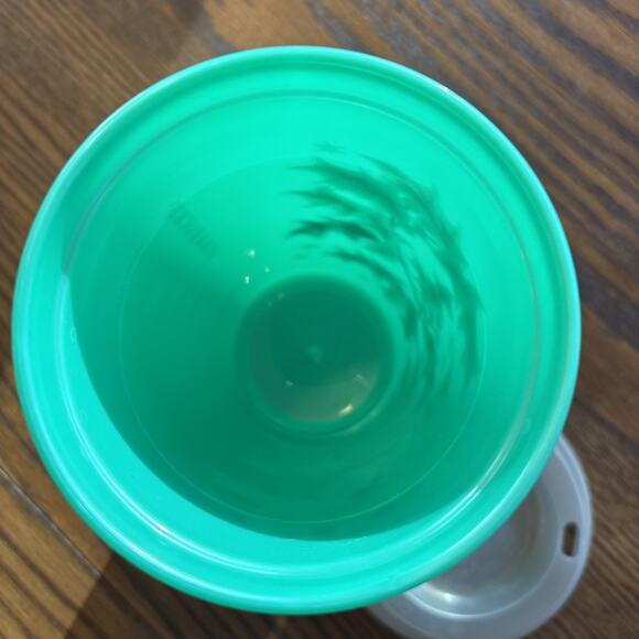 STARBUCKS 2024 CHRISTMAS REUSABLE GREEN CUP 16 Oz ~ NEW!! - Picture 3 of 4